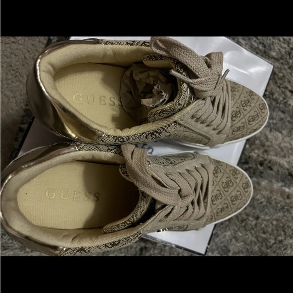 Guess Brown Multi Fabric Women's Flowurs Wedge Sneakers 9.5 Fashion Comfortable - Picture 2 of 8